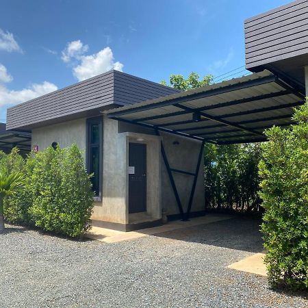 The Loft House Sakaeo Hotel Watthana Nakhon Exterior foto