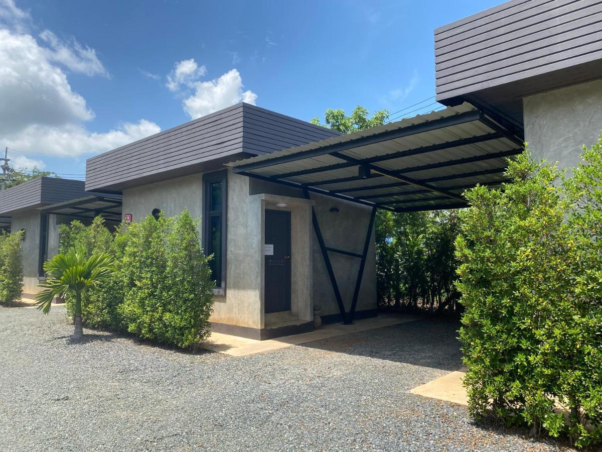 The Loft House Sakaeo Hotel Watthana Nakhon Exterior foto