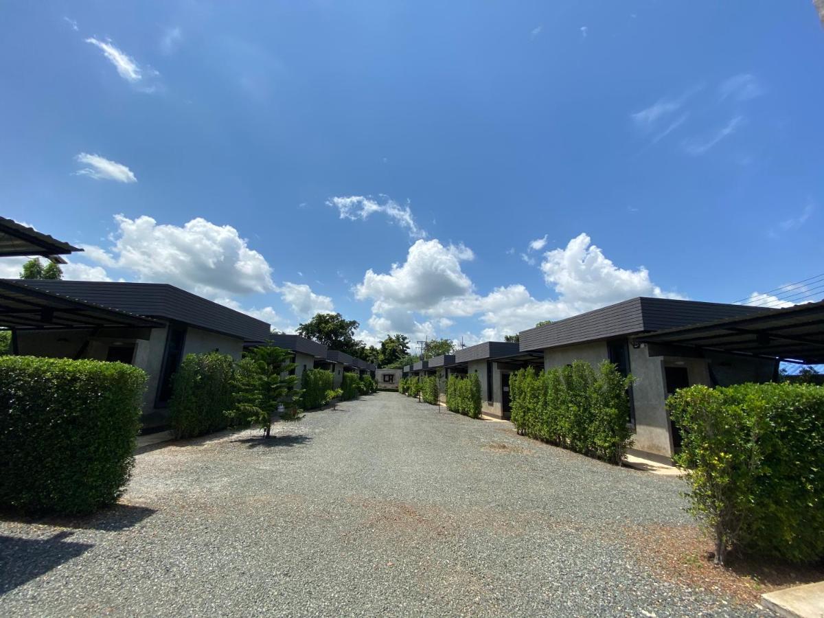 The Loft House Sakaeo Hotel Watthana Nakhon Exterior foto