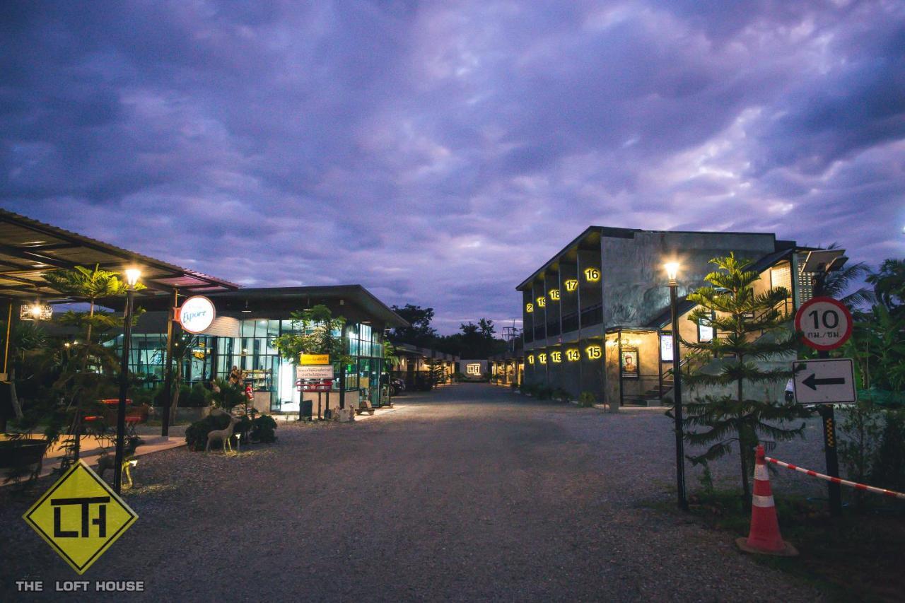 The Loft House Sakaeo Hotel Watthana Nakhon Exterior foto