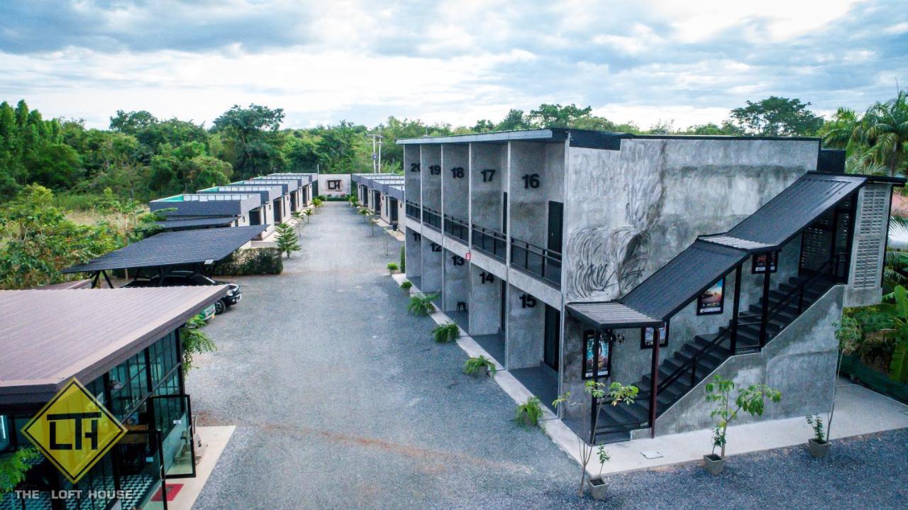 The Loft House Sakaeo Hotel Watthana Nakhon Exterior foto