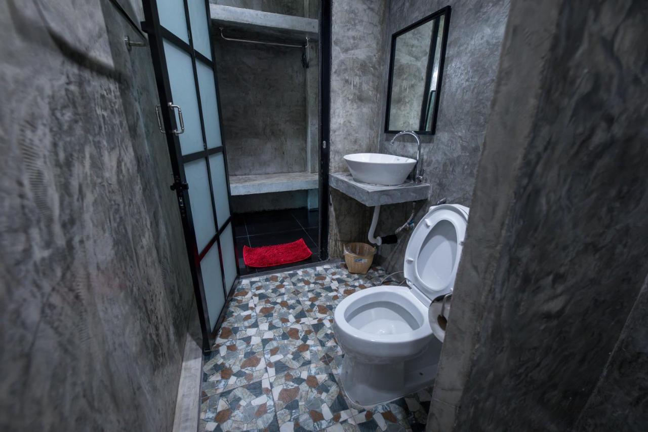 The Loft House Sakaeo Hotel Watthana Nakhon Exterior foto